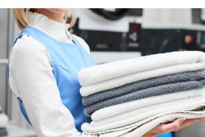 Laundry vs hotel laundry service in Hoi An for travelers